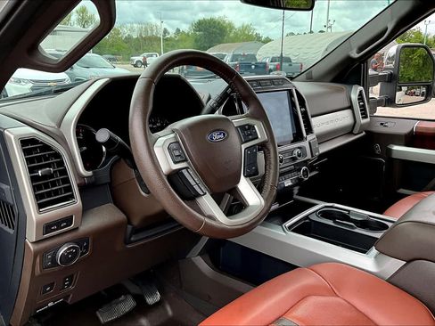 Used 2022 Ford F250 King Ranch w/ King Ranch Ultimate Package image 18