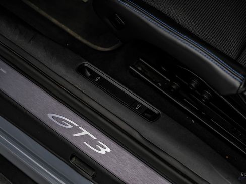 Used 2023 Porsche 911 GT3 RWD image 41