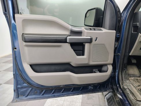 Used 2016 Ford F150 XLT w/ Equipment Group 302A Luxury AWD/4WD image 9