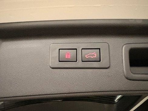 Used 2023 Subaru Forester Sport image 11