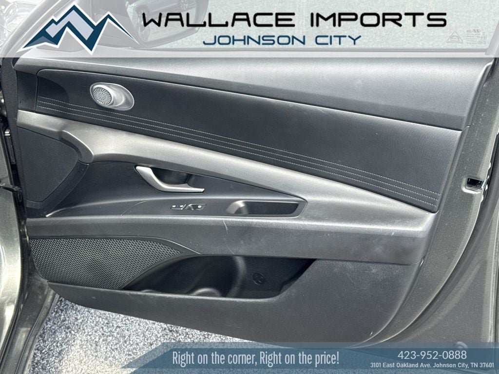 Used 2024 Hyundai Elantra SE FWD image 32
