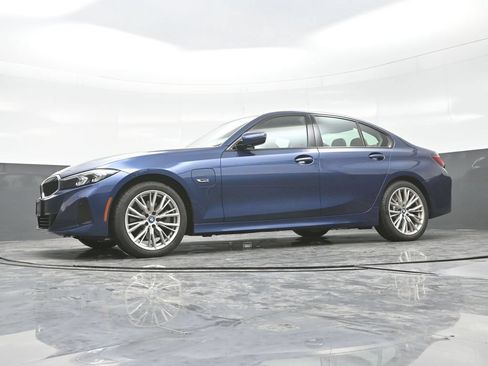 Used 2023 BMW 330e xDrive w/ Premium Package AWD/4WD image 28
