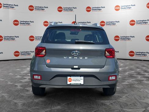 Certified 2025 Hyundai Venue SEL FWD image 6