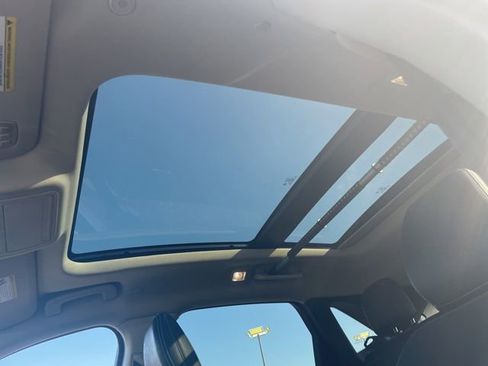 Used 2020 Ford Escape Titanium FWD image 27