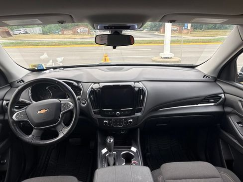 Used 2019 Chevrolet Traverse LT FWD image 10