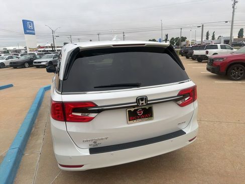 Used 2024 Honda Odyssey Elite image 12
