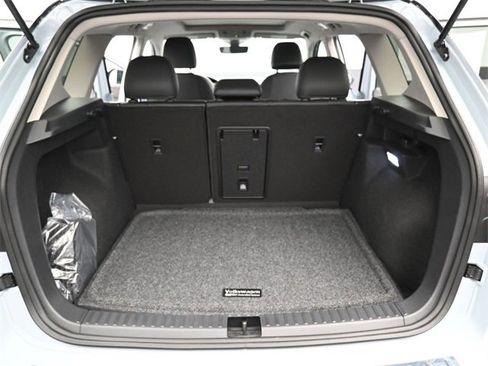 New 2026 Volkswagen Taos SE image 12