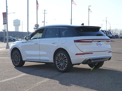 Used 2020 Lincoln Corsair Reserve w/ Equipment Group 202A image 6