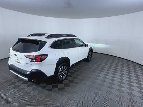 Used 2023 Subaru Outback Limited AWD/4WD image 8