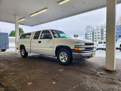 Used 2001 Chevrolet Silverado 1500 LS w/ Firm Ride Suspension Pkg image 7