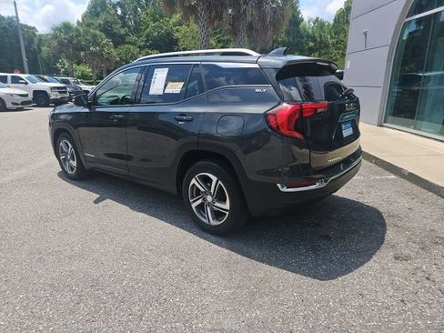 Used 2018 GMC Terrain SLT w/ Preferred Package FWD image 3