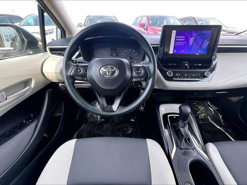 Used 2024 Toyota Corolla LE image 5