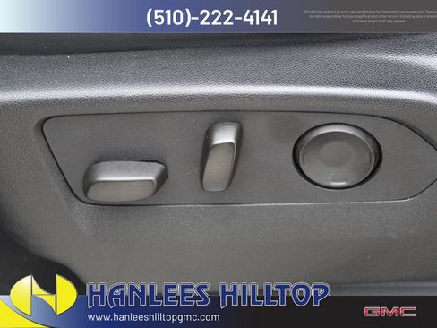 Used 2024 GMC Yukon SLT AWD/4WD image 14