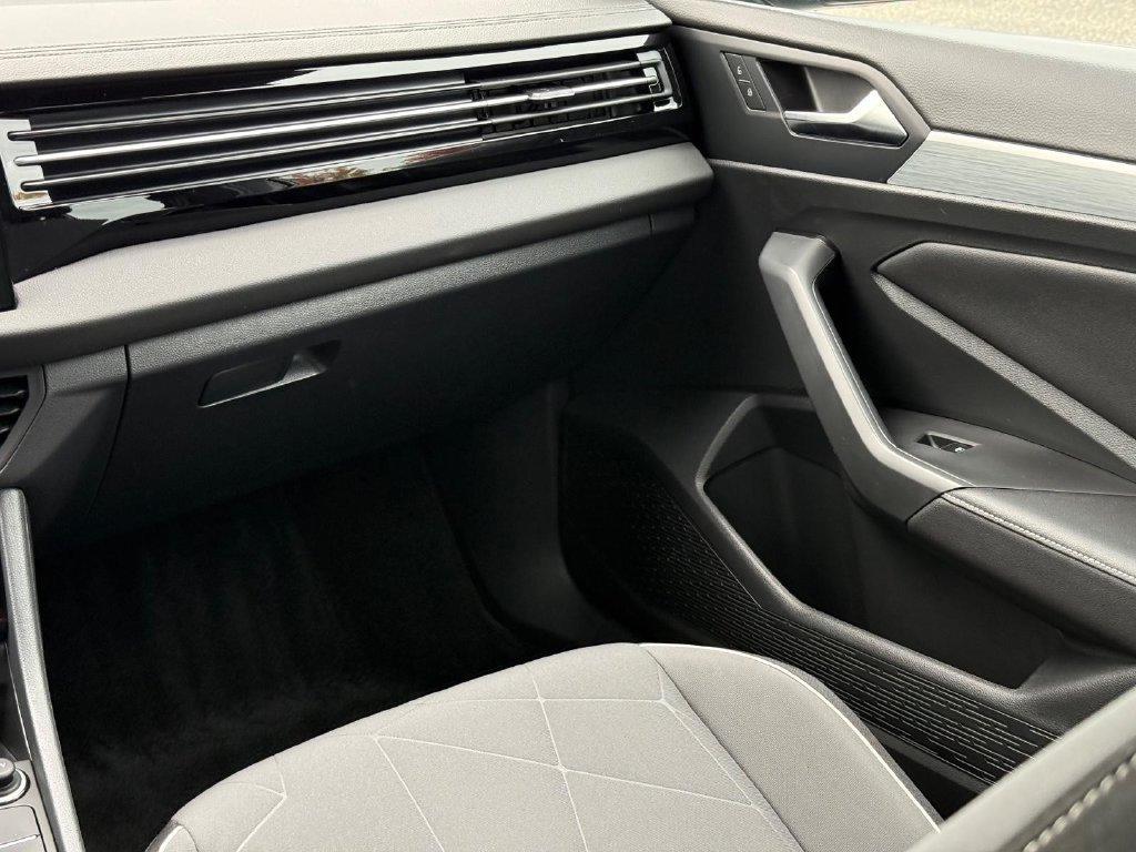 Certified 2026 Volkswagen Jetta Sport FWD image 15