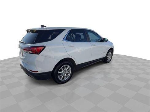 Certified 2024 Chevrolet Equinox LT w/ LPO, Floor Liner Package image 9