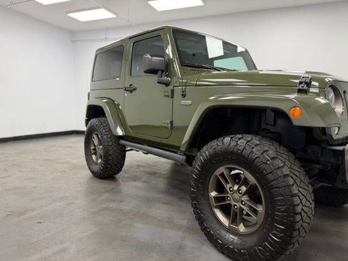 Used 2016 Jeep Wrangler Sahara AWD/4WD image 14