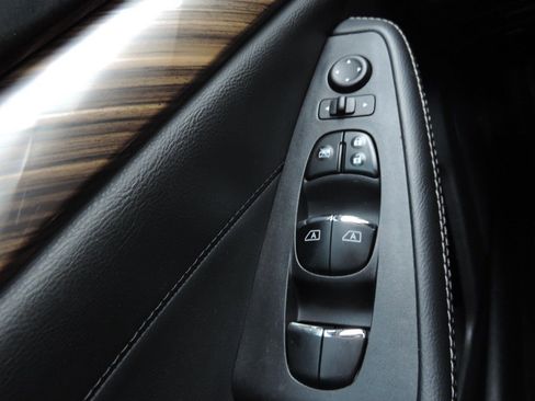 Used 2018 Nissan Maxima Platinum image 27