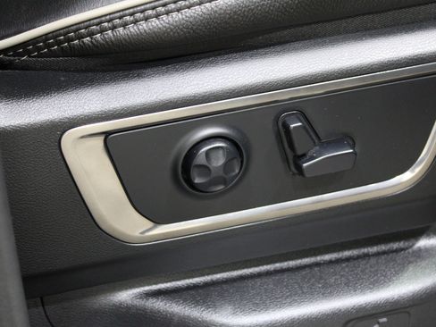 Used 2020 RAM 1500 Limited w/ Black Appearance Package image 33