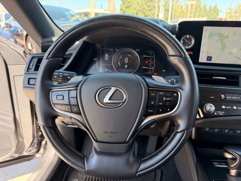 Used 2025 Lexus ES 300h w/ Accessory Package (Z1) FWD image 16