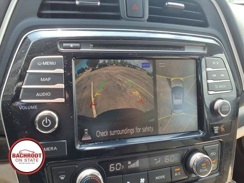 Used 2021 Nissan Maxima Platinum w/ Sport Mat Group FWD image 10
