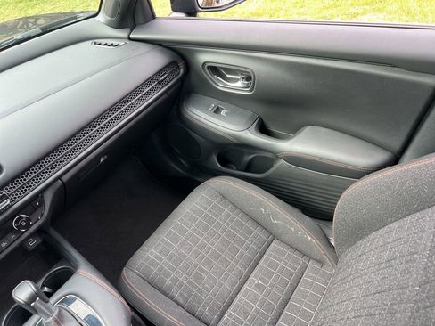 Used 2024 Honda HR-V Sport image 26