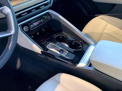 Certified 2025 Audi Q5 Premium w/ Convenience Package AWD/4WD image 18