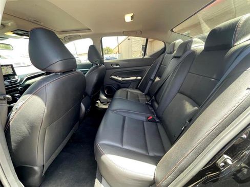 Used 2024 Nissan Altima 2.5 SR w/ SR Premium Package image 14