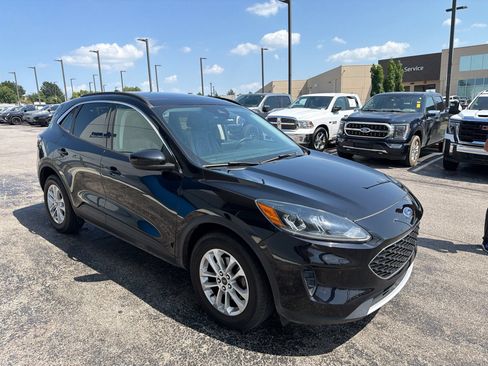 Used 2021 Ford Escape SE w/ Convenience Package AWD/4WD image 3