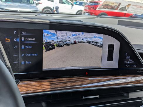 Certified 2023 Cadillac Escalade Premium Luxury AWD/4WD image 13