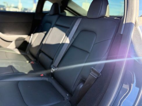 Used 2023 Tesla Model Y Long Range image 4