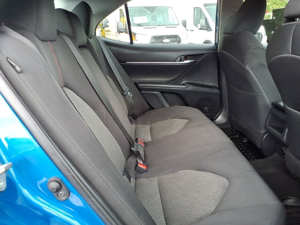 Used 2020 Toyota Camry LE FWD image 11