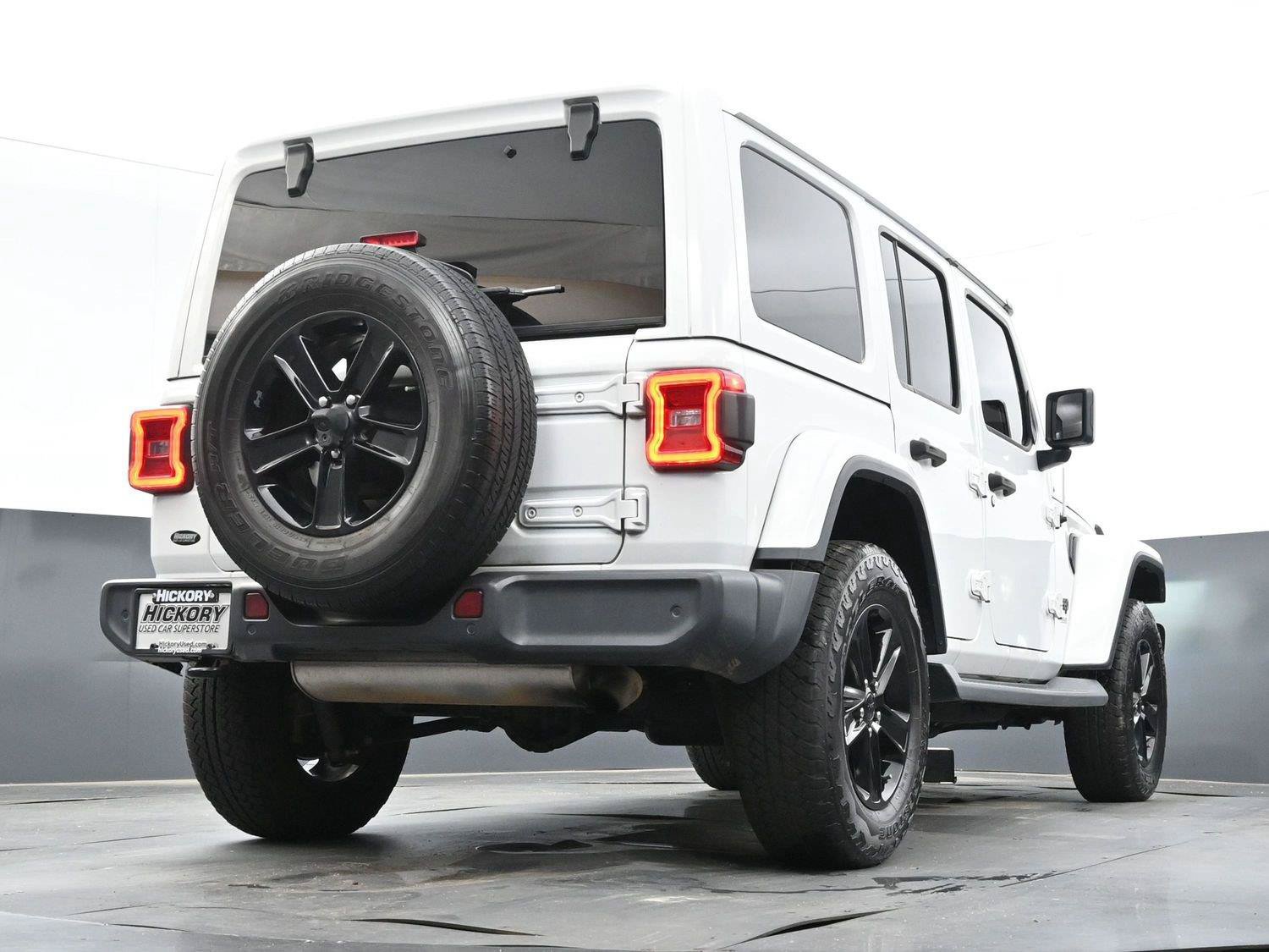 Used 2020 Jeep Wrangler Unlimited Sahara AWD/4WD image 40