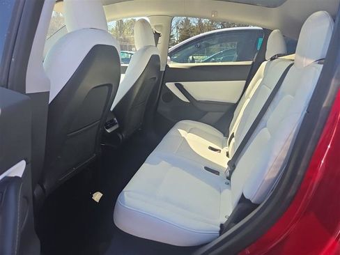 Used 2021 Tesla Model Y Long Range image 7