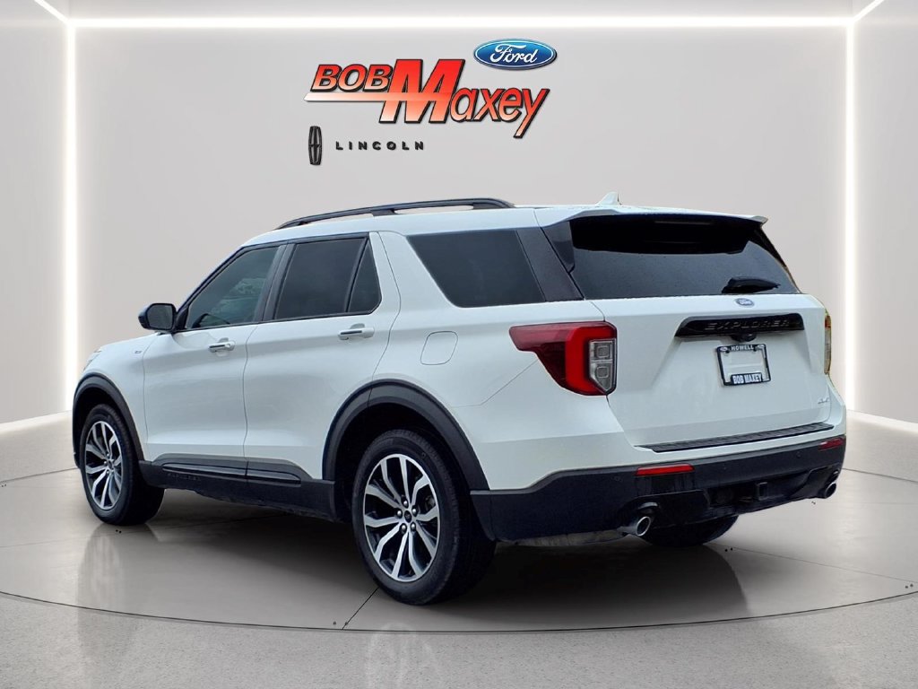 Used 2023 Ford Explorer ST-Line w/ Class IV Trailer Tow Package AWD/4WD image 7
