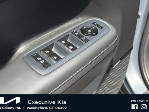 Used 2024 Hyundai Santa Fe Calligraphy AWD/4WD image 10