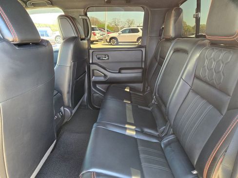 Used 2023 Nissan Frontier PRO-4X w/ Pro-4X Premium Package AWD/4WD image 15