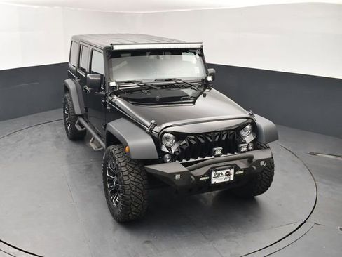 Used 2018 Jeep Wrangler Unlimited Sport S image 13