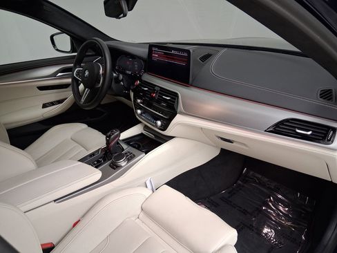 Certified 2023 BMW M5 w/ Competition Package image 37