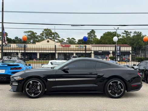 Used 2019 Ford Mustang GT Premium w/ Equipment Group 401A RWD image 10