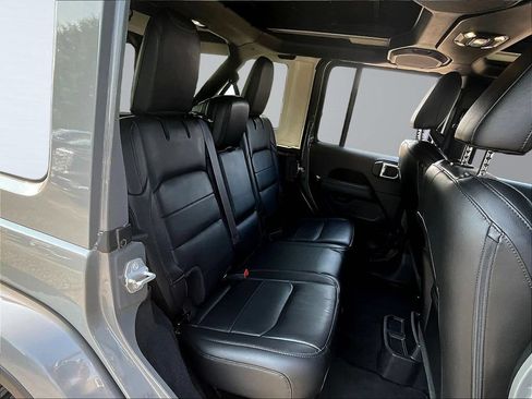 Used 2021 Jeep Wrangler Unlimited Sahara AWD/4WD image 25