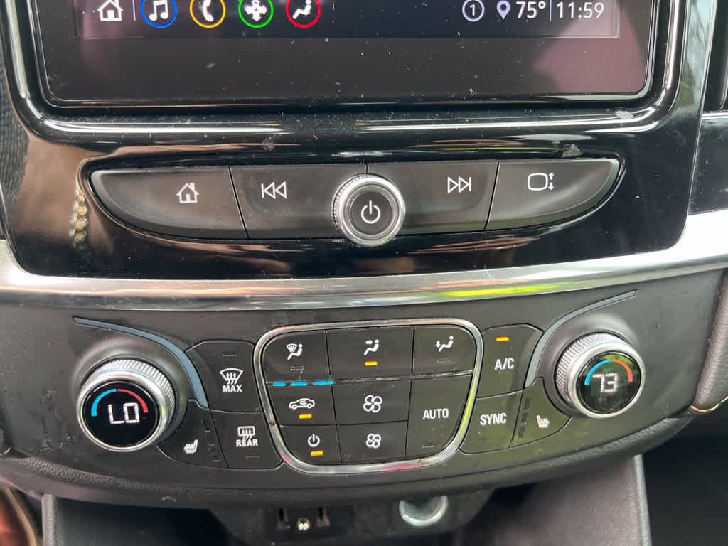 Used 2020 Chevrolet Traverse LT w/ Driver Confidence II Package AWD/4WD image 8