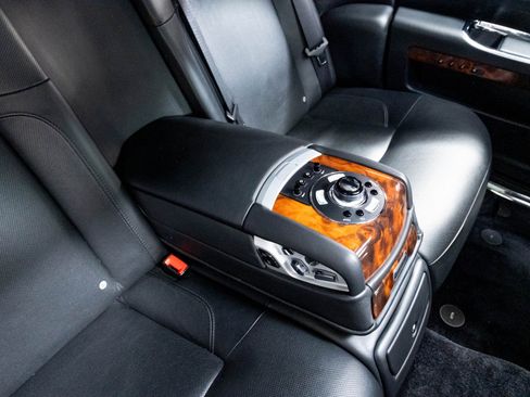Used 2012 Rolls-Royce Ghost RWD image 33