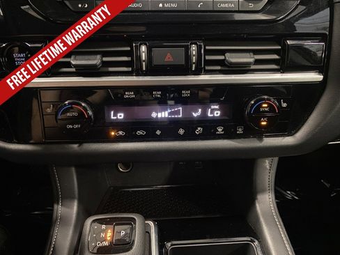 Used 2025 Nissan Pathfinder SV FWD image 35