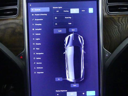 Used 2017 Tesla Model S 60D image 11