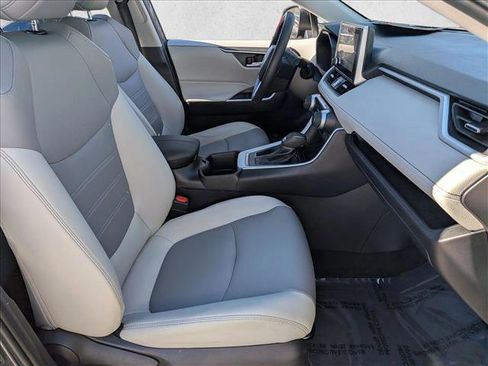 Used 2024 Toyota RAV4 XLE Premium image 20