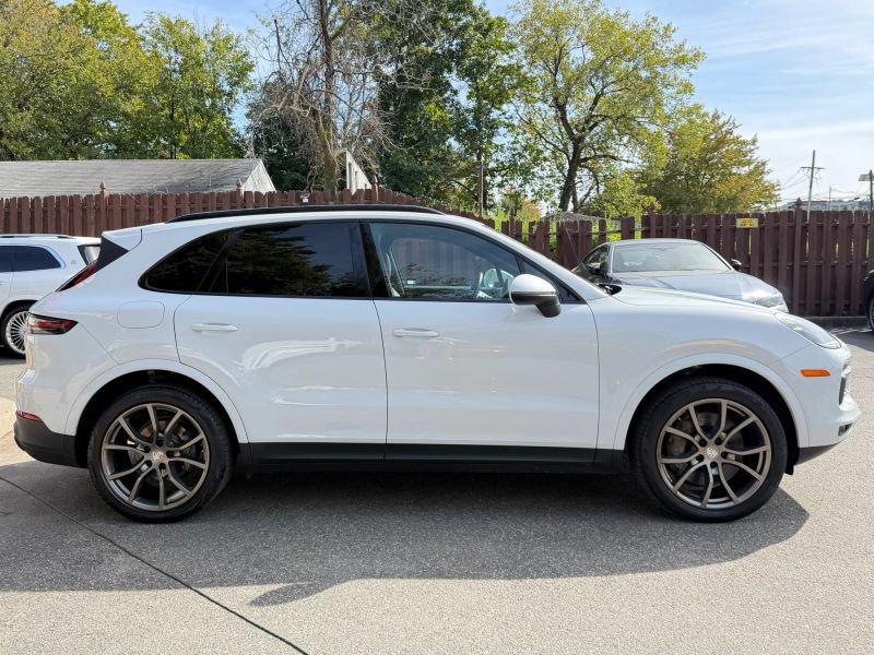 Used 2019 Porsche Cayenne S AWD/4WD image 5