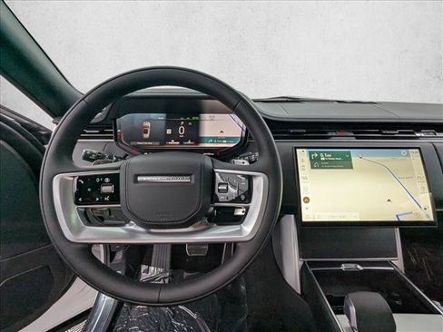 New 2026 Land Rover Range Rover Long Wheelbase SE AWD/4WD image 16