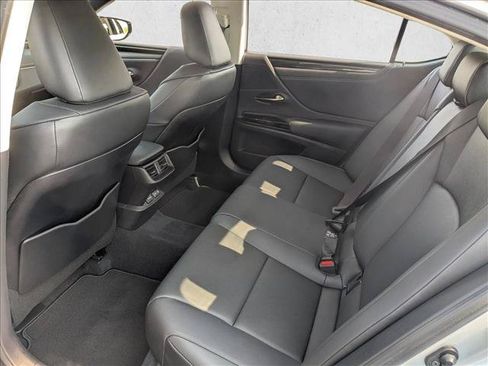 Used 2024 Lexus ES 350 w/ Accessory Package (Z1) FWD image 16