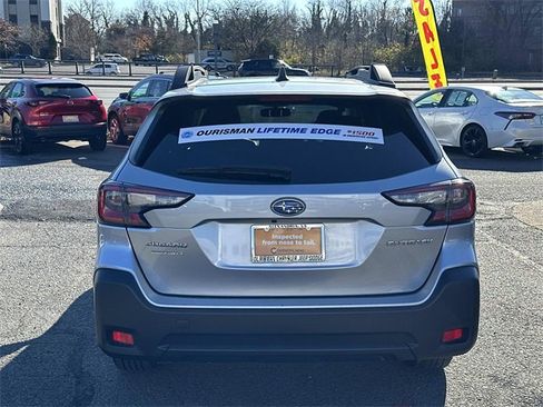 Used 2024 Subaru Outback Premium image 3