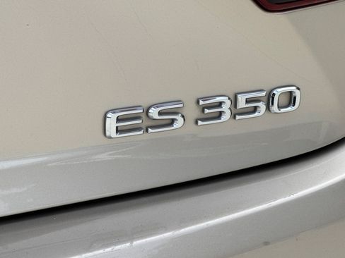 Used 2013 Lexus ES 350 w/ Premium Pkg FWD image 29